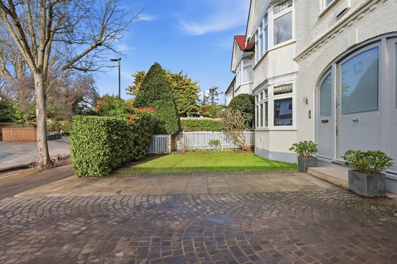 5 bedroom house, Belgrave Road, Barnes SW13 - Available