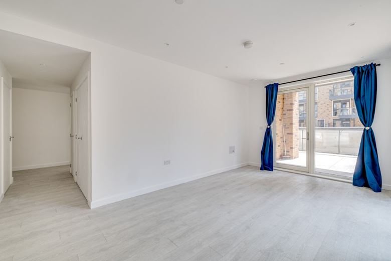 2 bedroom flat, Unity Lane, Hounslow TW3 - Available