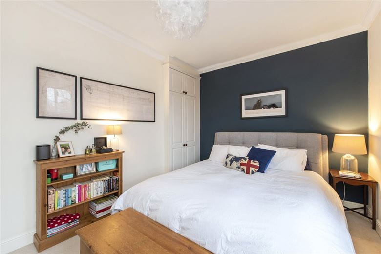 2 bedroom house, Lydden Grove, London SW18 - Sold