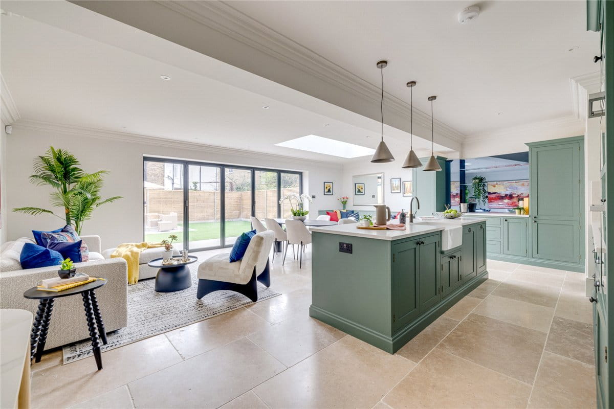 5 bedroom house, Byfeld Gardens, London SW13 - Available