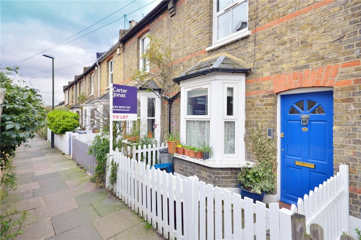 2 bedroom house, Beverley Path, London SW13 - Available