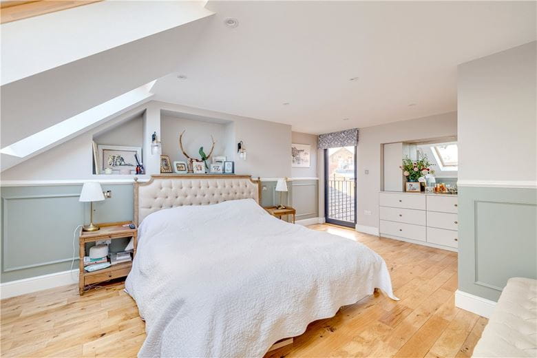 4 bedroom house, Replingham Road, London SW18 - Sold STC