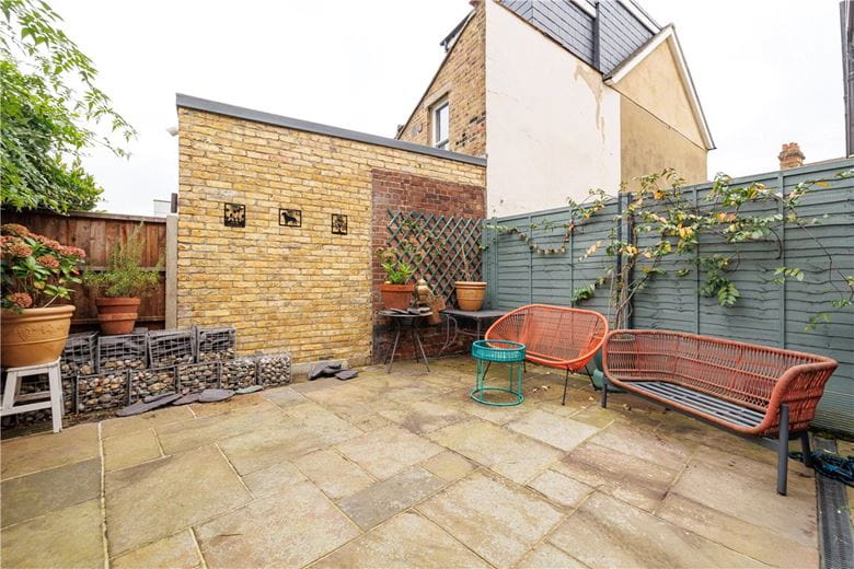 4 bedroom house, Coliston Road, London SW18 - Available