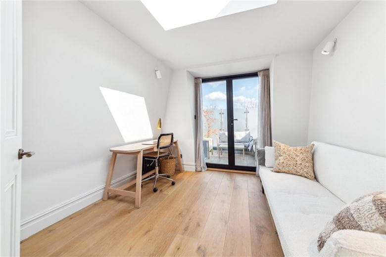 3 bedroom flat, Trentham Street, Wandsworth SW18 - Sold