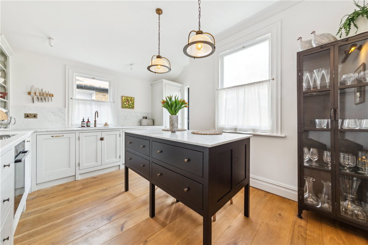 3 bedroom flat, Trentham Street, Wandsworth SW18 - Sold