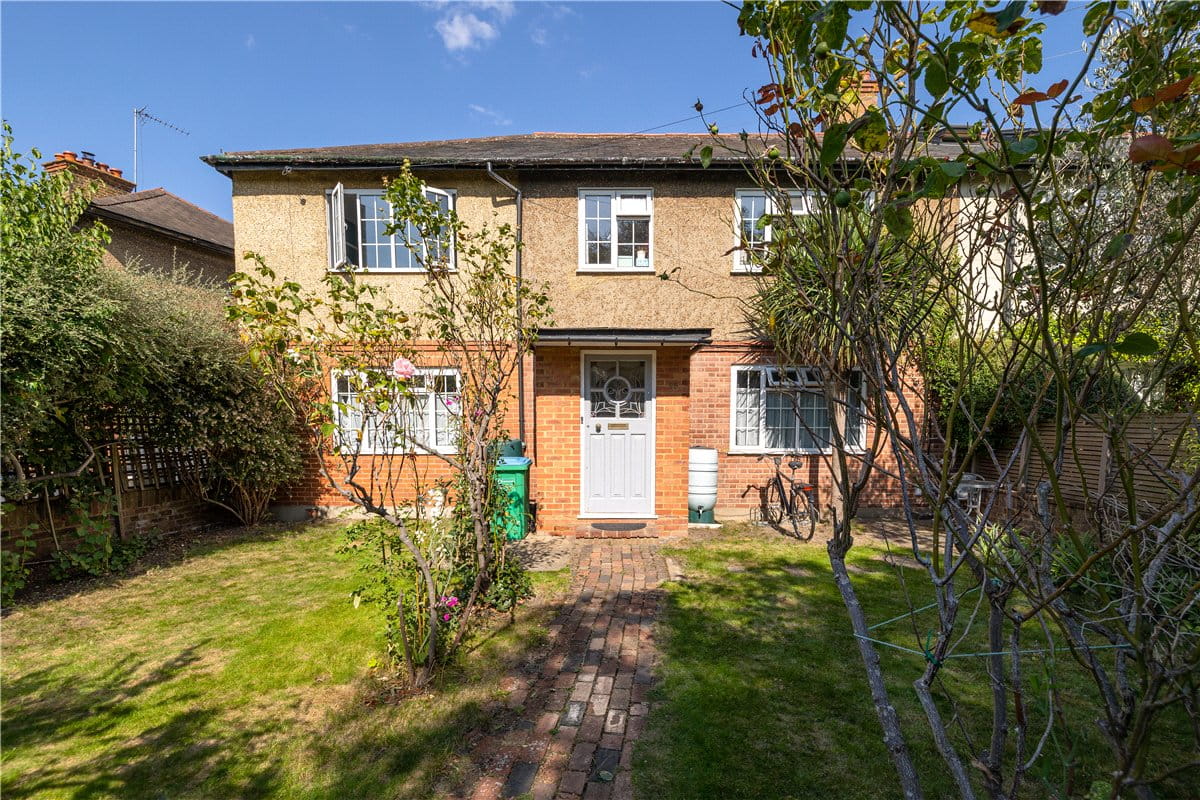 4 bedroom house, Limes Avenue, London SW13 - Available