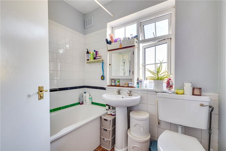 4 bedroom house, Limes Avenue, London SW13 - Available