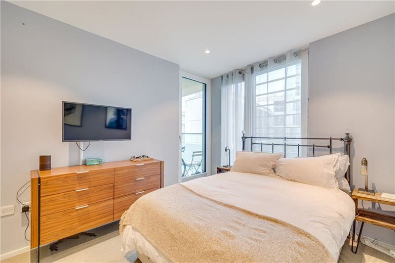 1 bedroom , Buckhold Road, London SW18 - Available