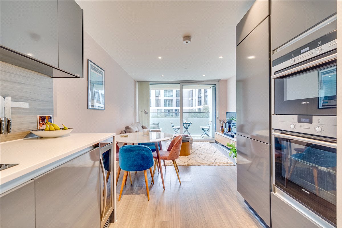 1 bedroom flat, Buckhold Road, London SW18 - Sold
