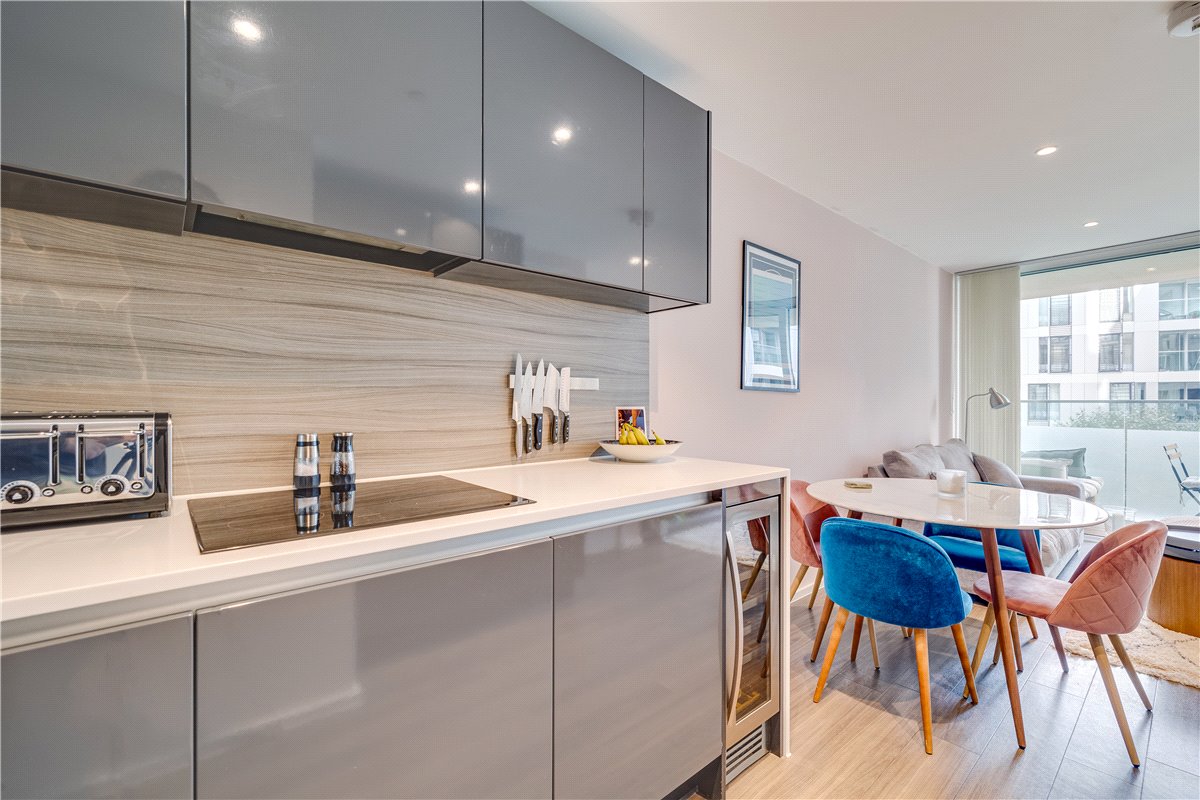 1 bedroom flat, Buckhold Road, London SW18 - Sold