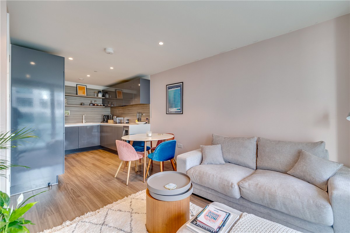 1 bedroom flat, Buckhold Road, London SW18 - Sold