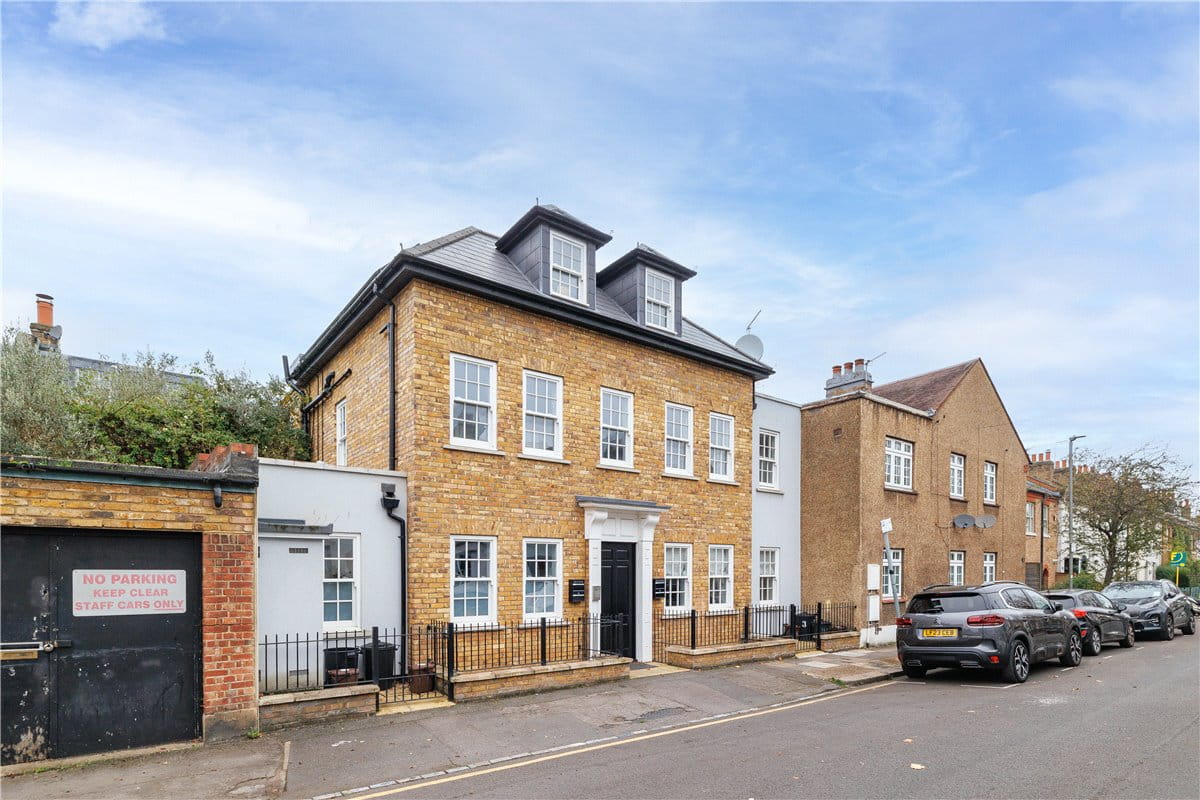 1 bedroom flat, Sefton Street, London SW15 - Sold STC