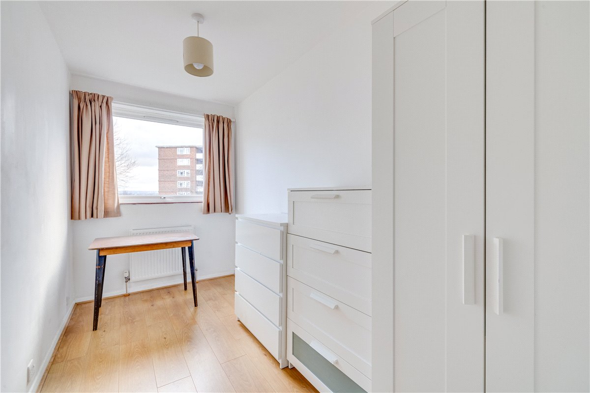 2 bedroom flat, Albert Drive, London SW19 - Sold