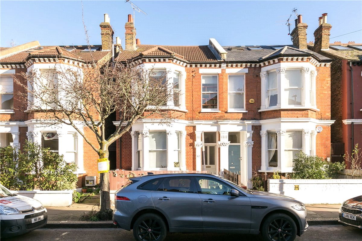 1 bedroom flat, Cromford Road, London SW18 - Sold STC