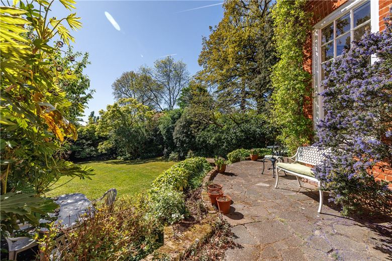 4 bedroom house, Albert Drive, London SW19 - Available