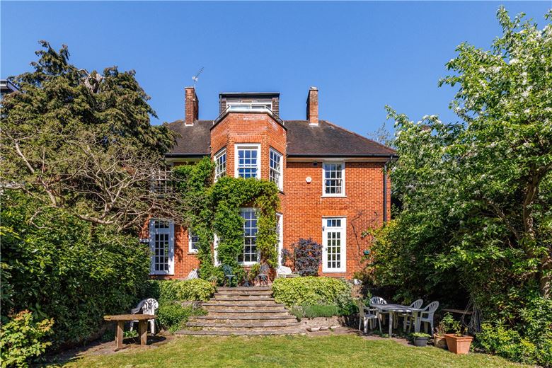 4 bedroom house, Albert Drive, London SW19 - Available