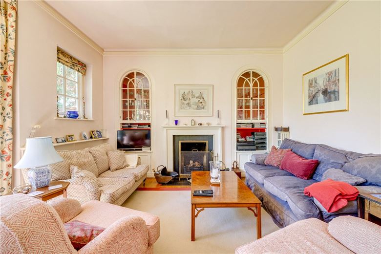 4 bedroom house, Albert Drive, London SW19 - Available