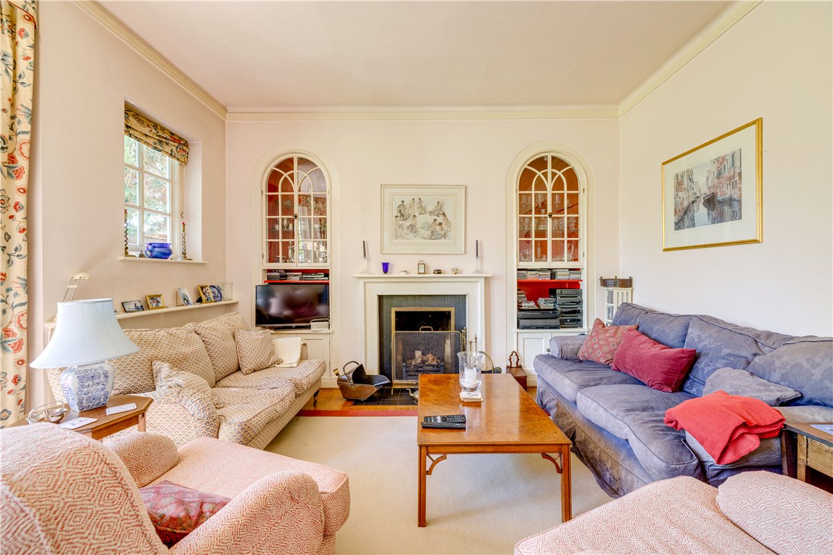 4 bedroom house, Albert Drive, London SW19 - Available