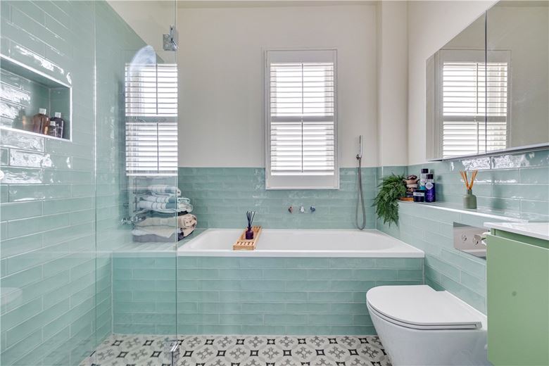 4 bedroom house, Elborough Street, London SW18 - Sold STC