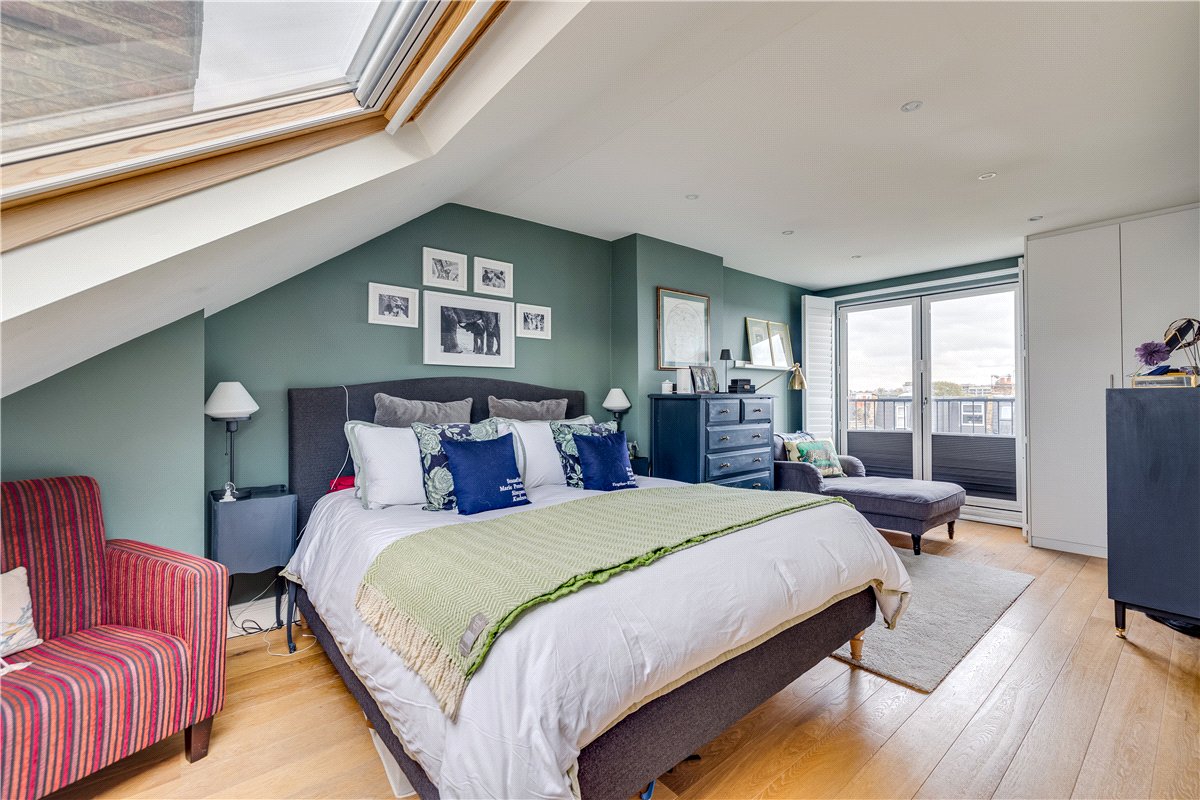4 bedroom house, Elborough Street, London SW18 - Sold STC