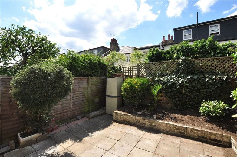 4 bedroom house, White Hart Lane, Barnes SW13 - Available