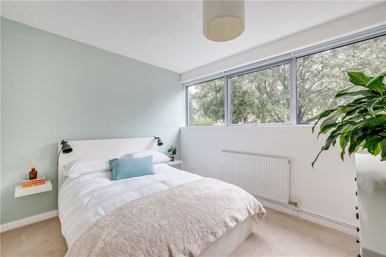 2 bedroom maisonette, Claudia Place, London SW19 - Available