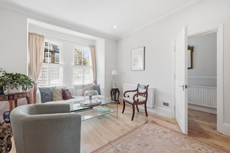 5 bedroom house, Second Avenue, London SW14 - Available