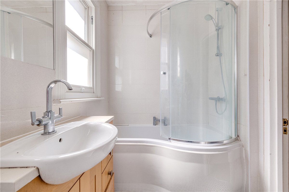 5 bedroom house, St. Albans Avenue, London W4 - Available