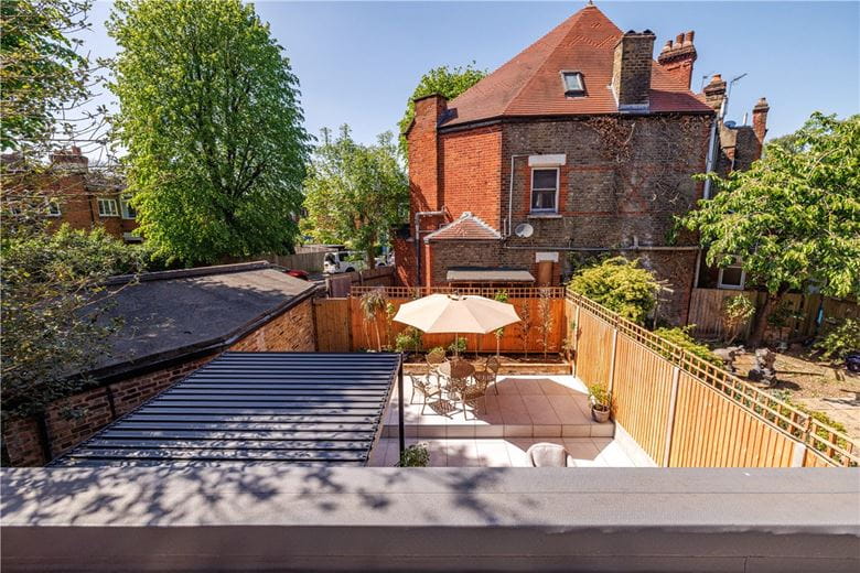 6 bedroom house, Acton Lane, London W4 - Available