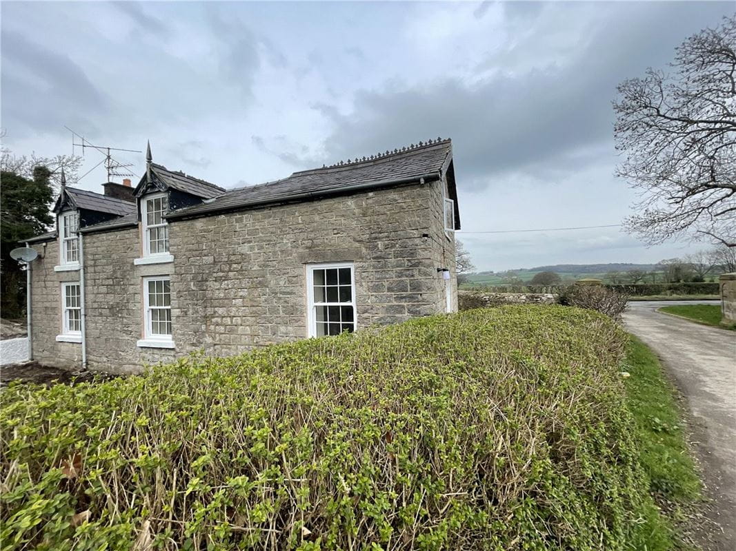 3 bedroom cottage, Denbigh, Denbighshire LL16 - Available