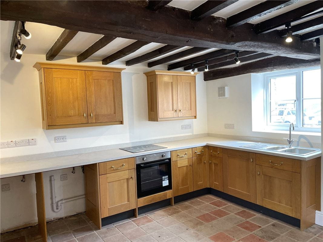 3 bedroom house, Wrexham Road, Pontblyddyn CH7 - Under Offer