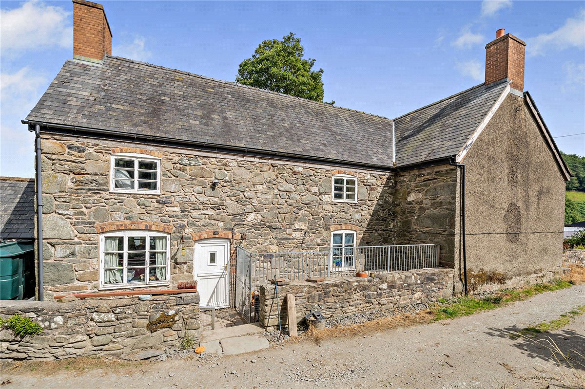 151 acres Farm, Tregeiriog, Llangollen LL20 - Available