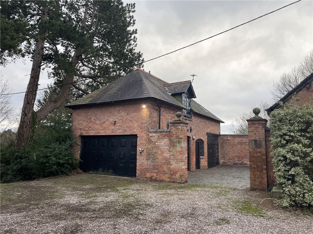 6 bedroom house, Gredington, Hanmer SY13 - Available