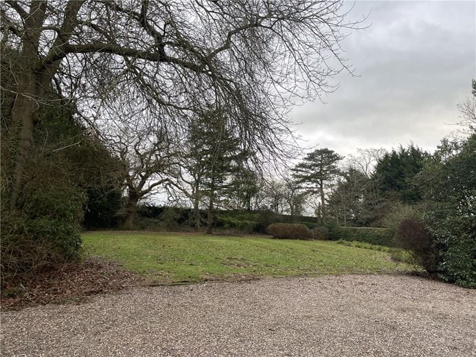 6 bedroom house, Gredington, Hanmer SY13 - Available