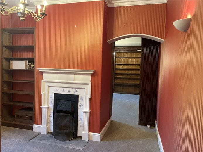 6 bedroom house, Gredington, Hanmer SY13 - Available