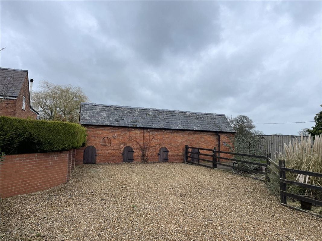 4 bedroom house, Halghton, Hanmer SY13 - Available