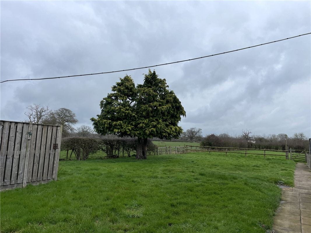 4 bedroom house, Halghton, Hanmer SY13 - Available