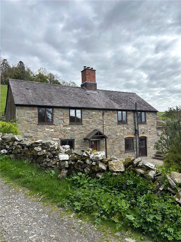  House, Llanarmon Dyffryn Ceiriog, Llangollen LL20 - Available