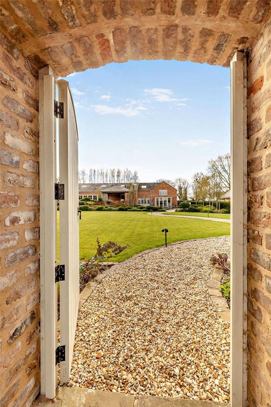  bedroom house, Faddiley, Nantwich CW5 - Available
