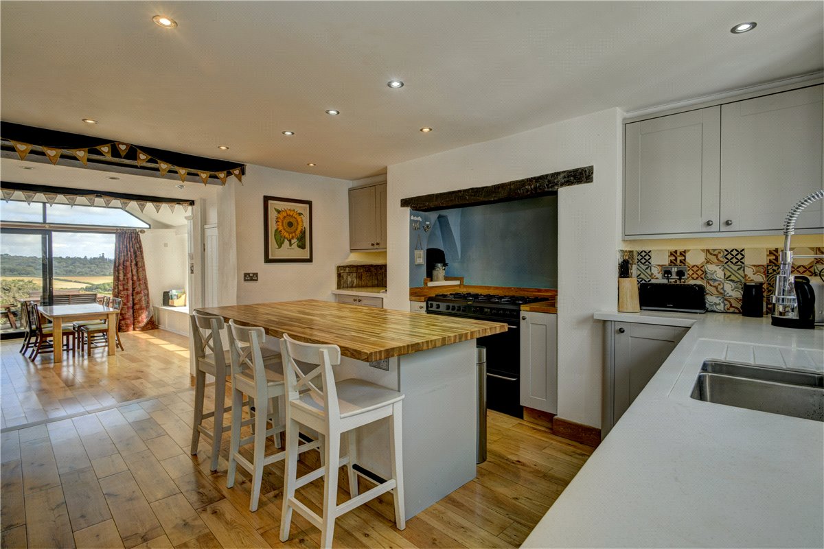  bedroom house, Huntsham, Tiverton EX16 - Available