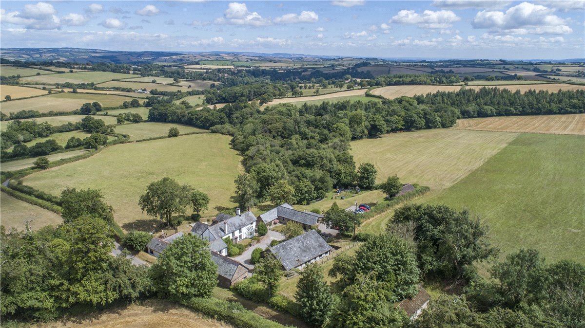  bedroom house, Huntsham, Tiverton EX16 - Available