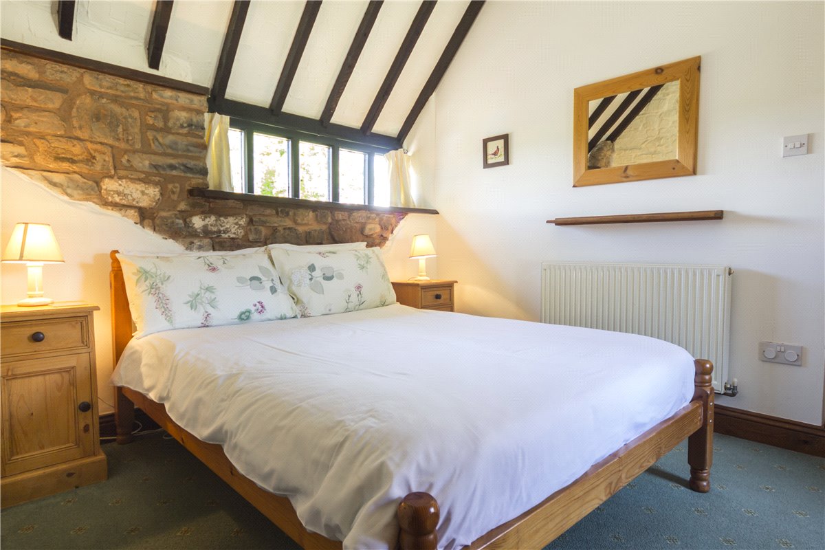  bedroom house, Huntsham, Tiverton EX16 - Available