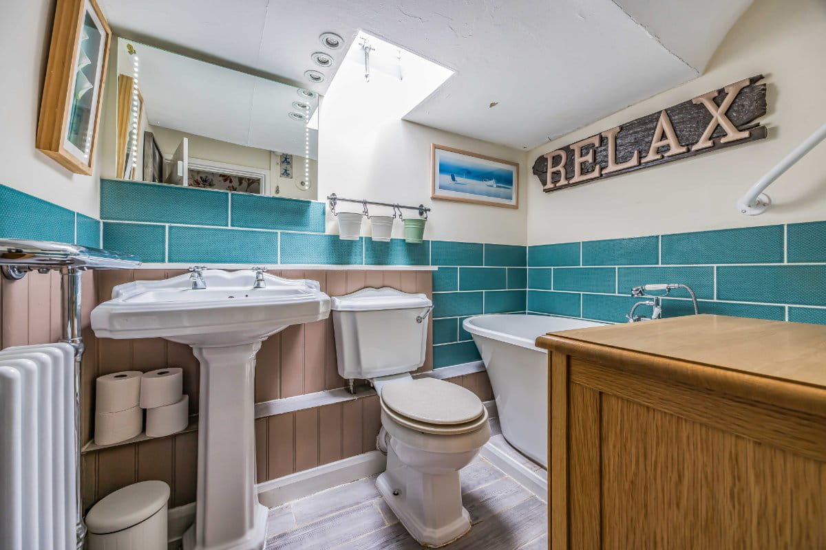 5 bedroom house, Hunston Mill House & Cottages, Selsey Road PO20 - Available