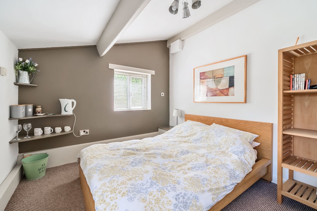 7 bedroom house, School Lane, Compton Dundon TA11 - Available