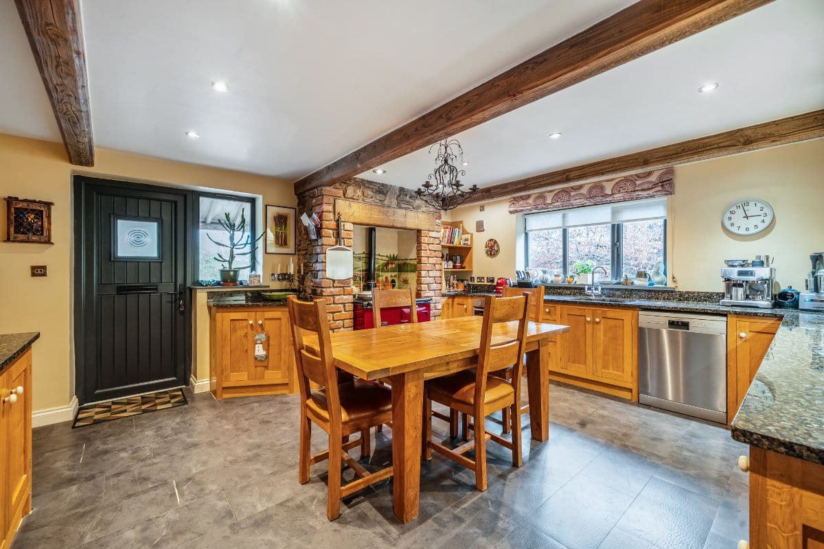 5 bedroom house, Liskeard Road, Callington PL17 - Available