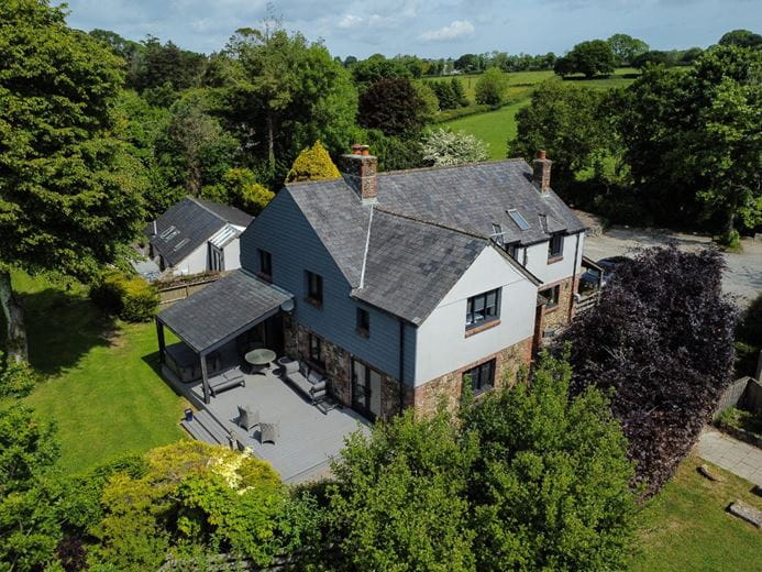 5 bedroom house, Liskeard Road, Callington PL17 - Available
