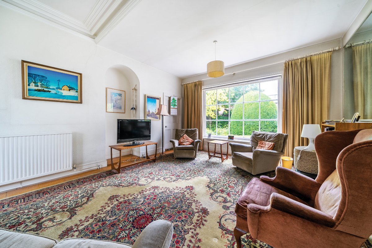 6 bedroom house, Blundells Road, Tiverton EX16 - Available