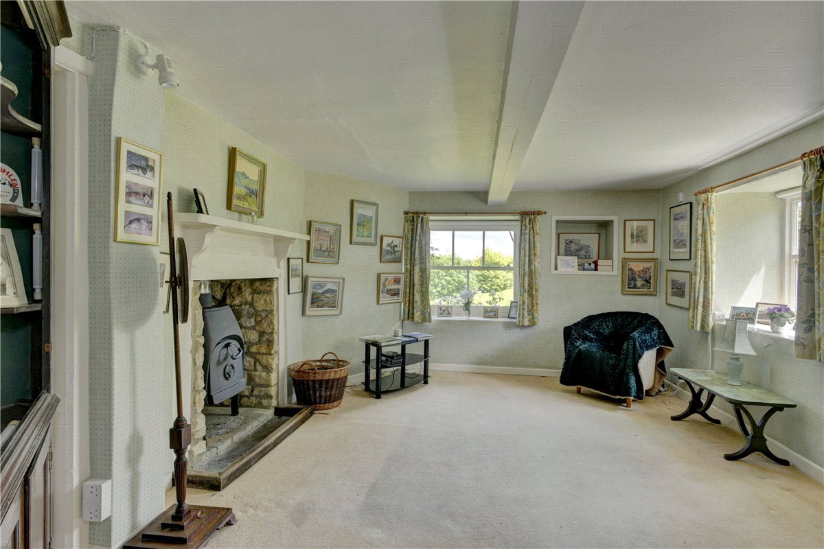  bedroom house, Moorside, Sturminster Newton DT10 - Available