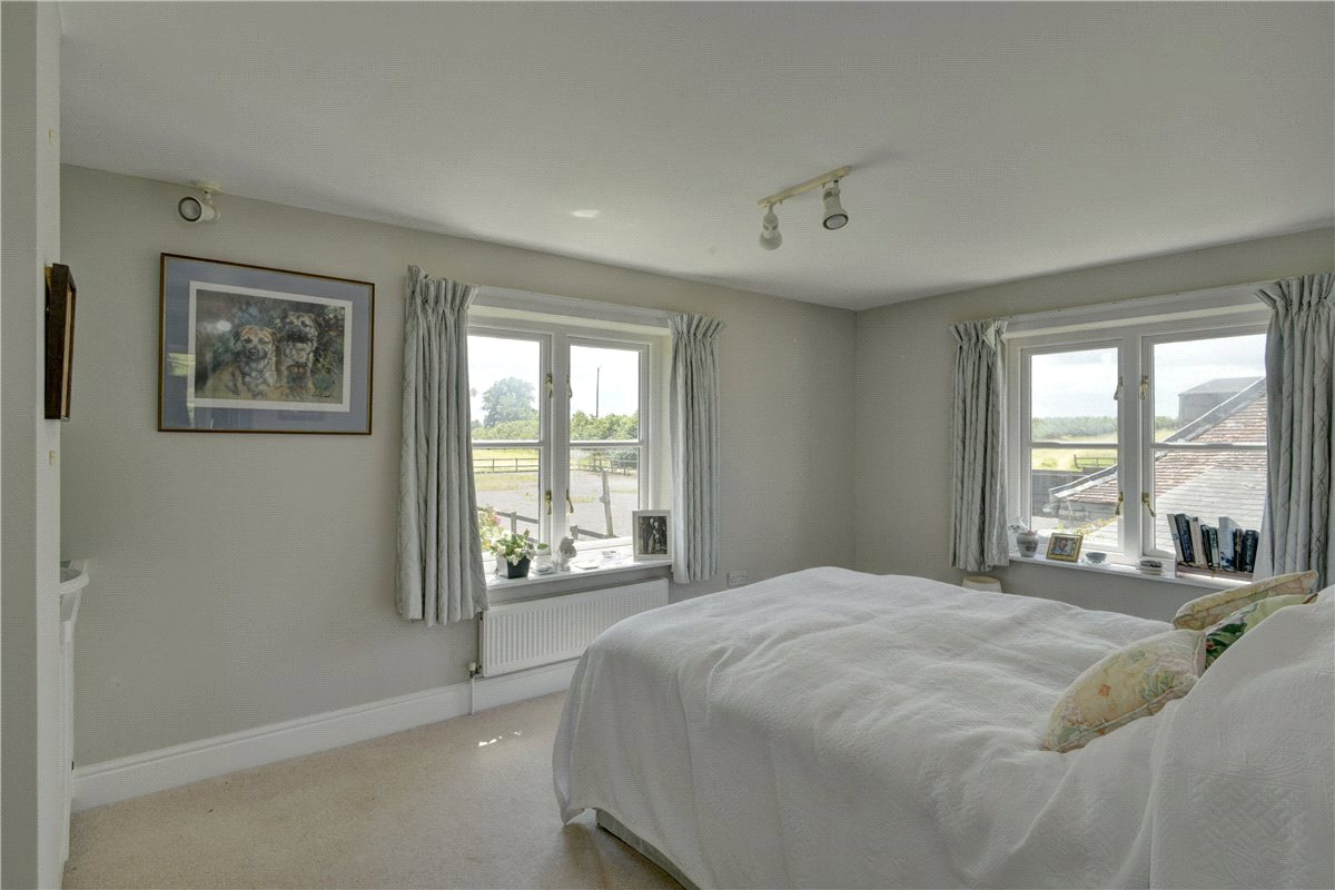  bedroom house, Moorside, Sturminster Newton DT10 - Available