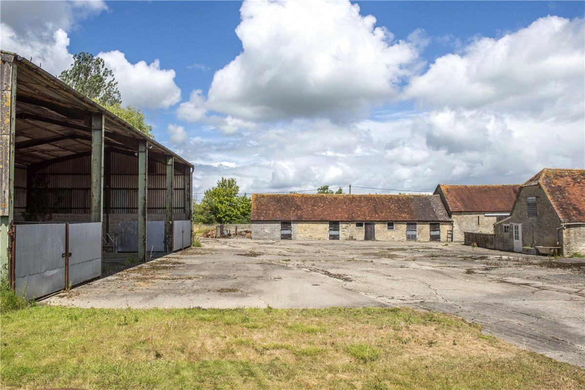  bedroom house, Moorside, Sturminster Newton DT10 - Available
